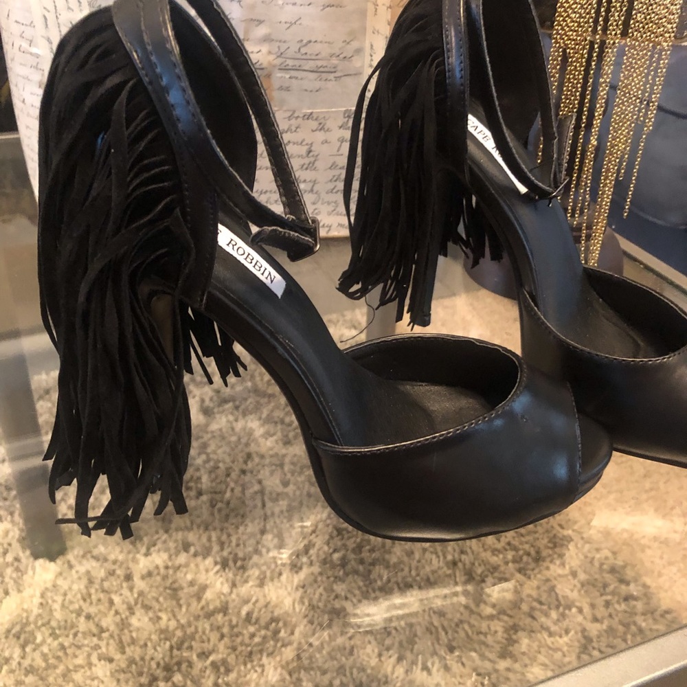 Cape Robbin fringed stilettos NWOT size 7 1/2